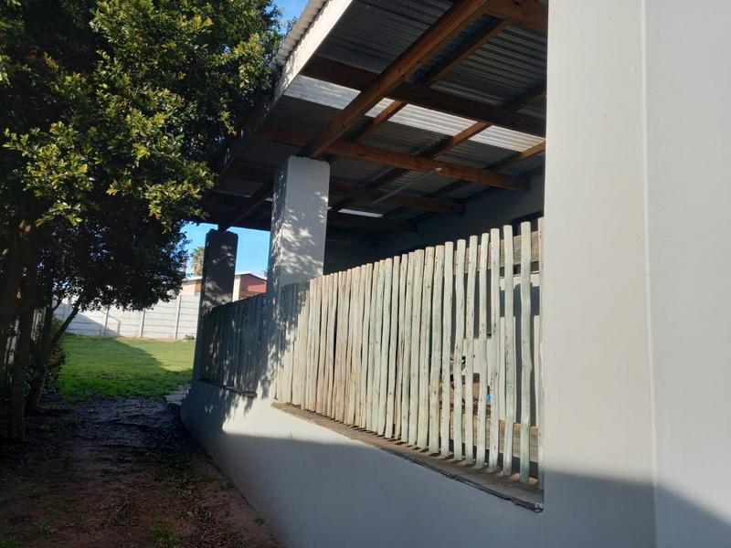 2 Bedroom Property for Sale in Albertinia Western Cape